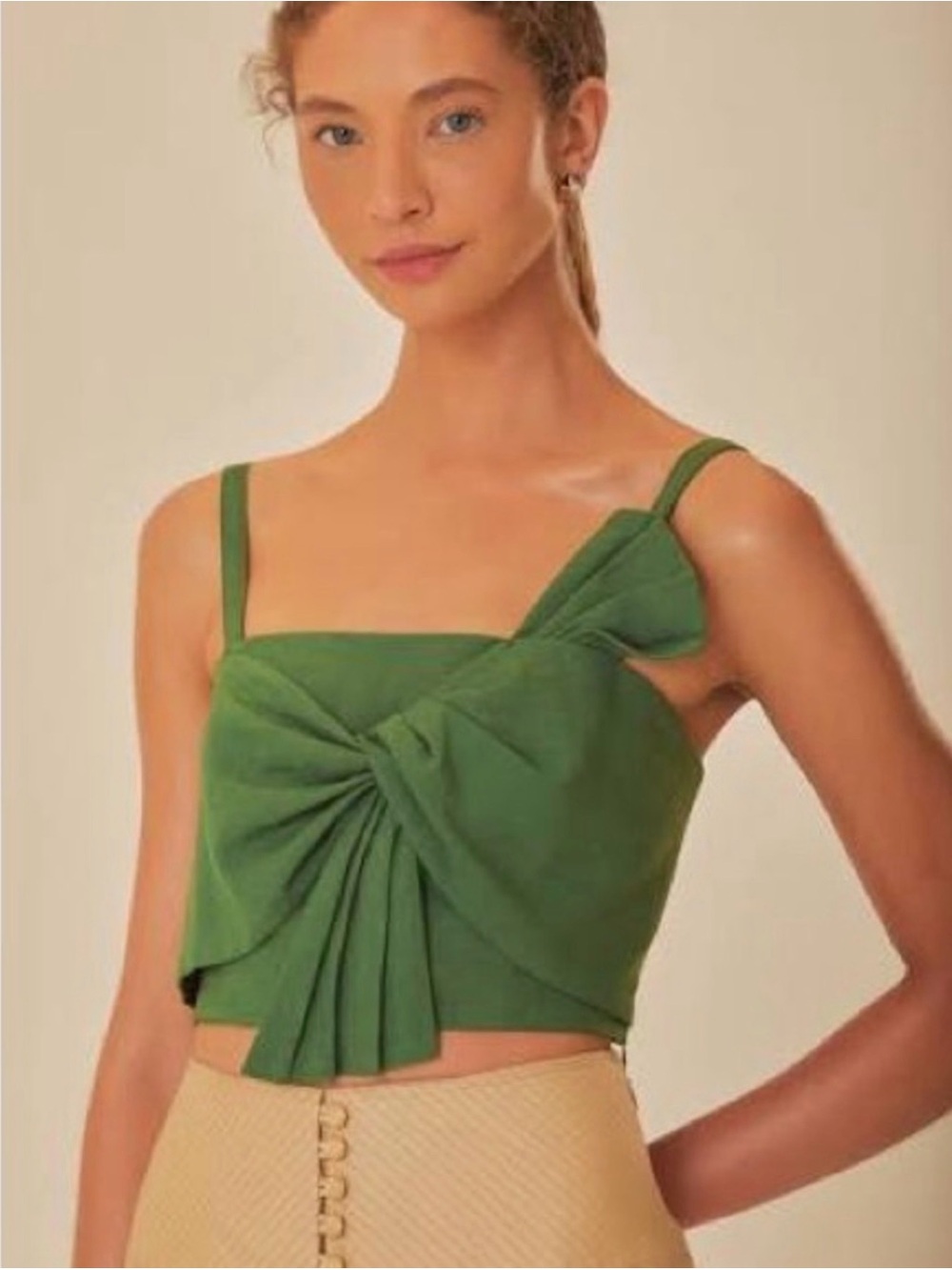 FARM Rio Linen Blend Green Twisted Bow Front Crop Top
Size M